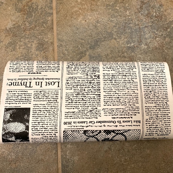 KATE SPADE NOVELTY NEWSPAPER GLITZY RITZY CLUTCH - Picture 3 of 8